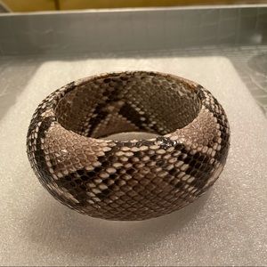 NWT cool and stylish python print bangle
